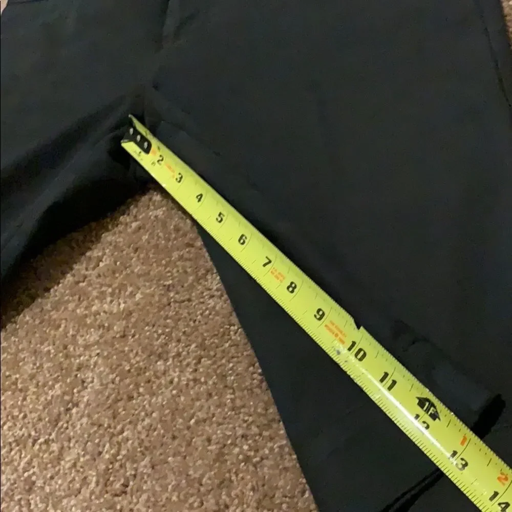 Burberry Authentic women’s long shorts. Size 10 - Picture 9 of 17